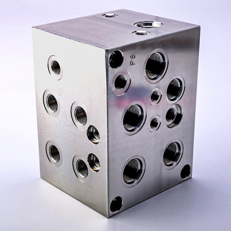 High-Precision Aluminum and Steel Hydraulic Manifold Block with +/-0.01mm Tolerance for Heavy-Duty Applications