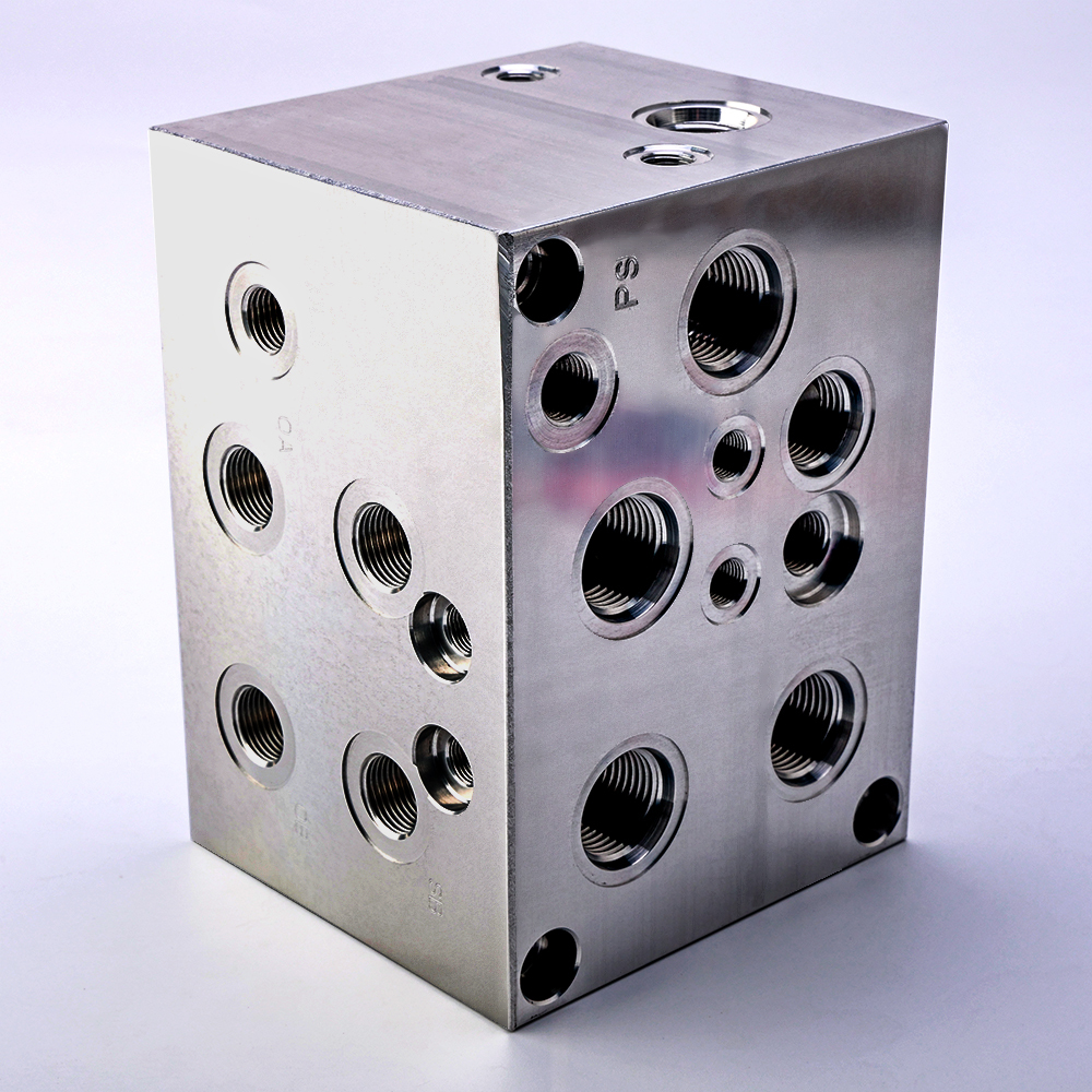 High-Precision Aluminum and Steel Hydraulic Manifold Block with +/-0.01mm Tolerance for Heavy-Duty Applications